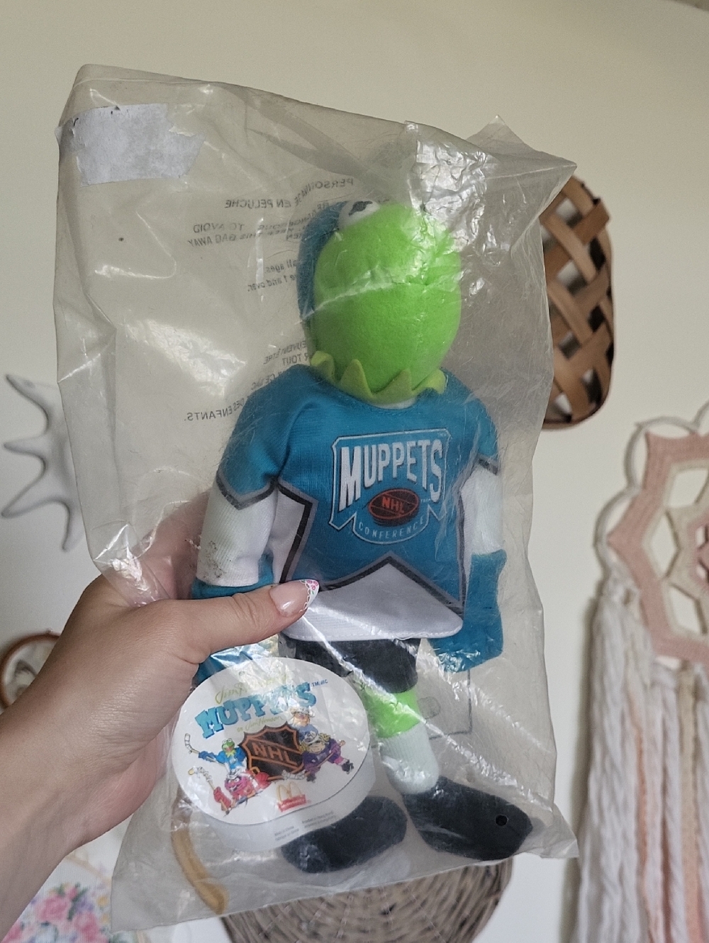 1995 McDonalds Jim Henson’s MUPPETS KERMIT NHL HOCKEY Player Plush Toy in BAG